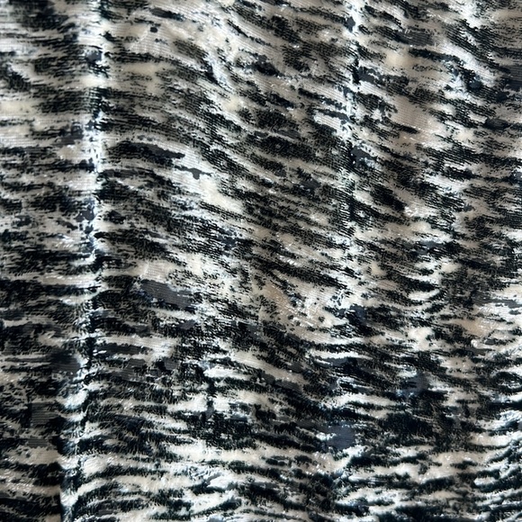 ARITZIA Blouse - Picture 2 of 3